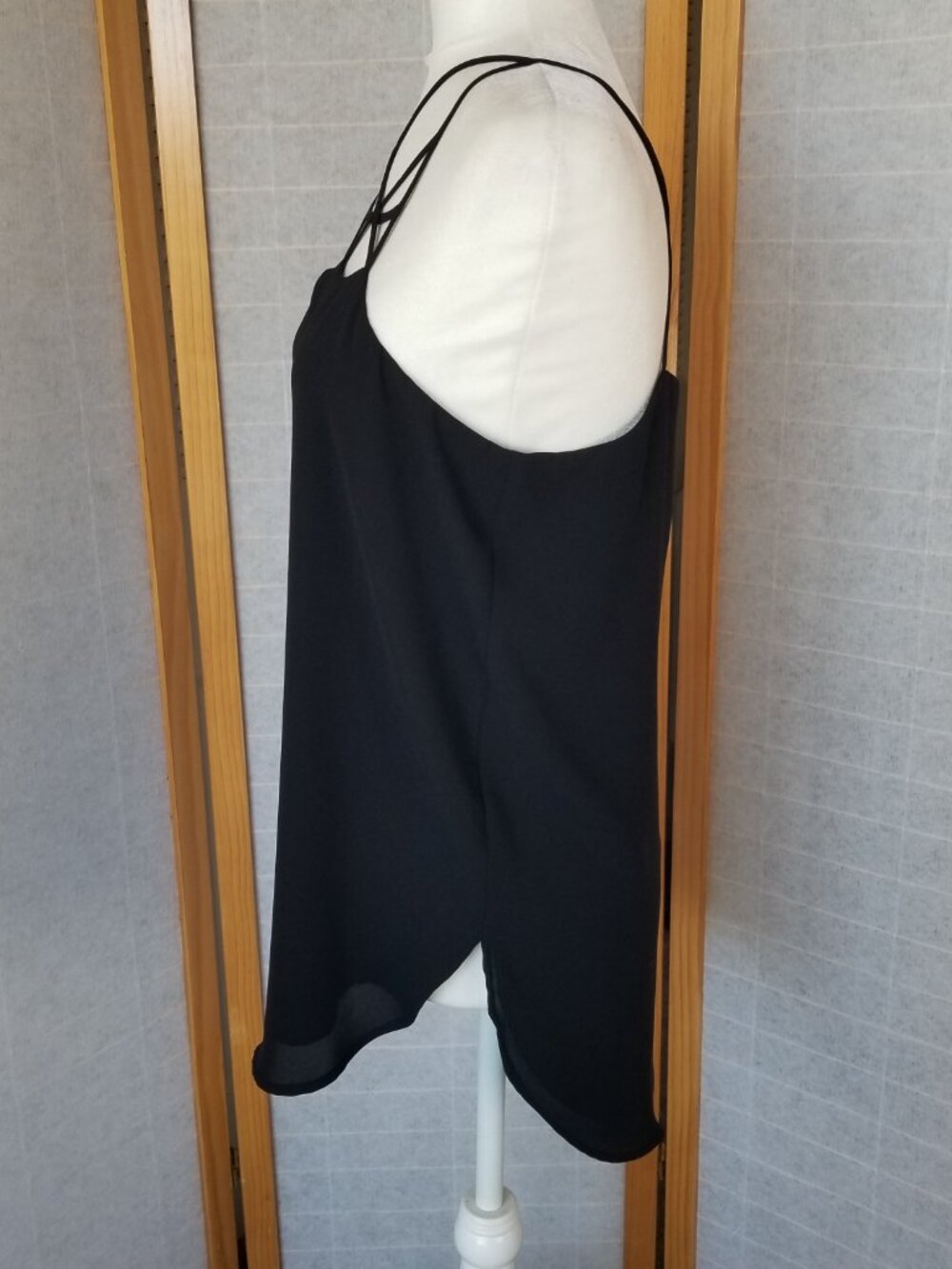 Express Barcelona Cami Tank Top Black Size Medium Strappy Flowing Fit - Picture 6 of 11